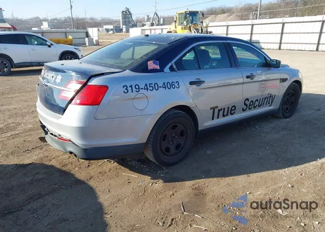 2013 Ford Police Interceptor z USA, uszkodzony, nr VIN 1FAHP2M82DG196195